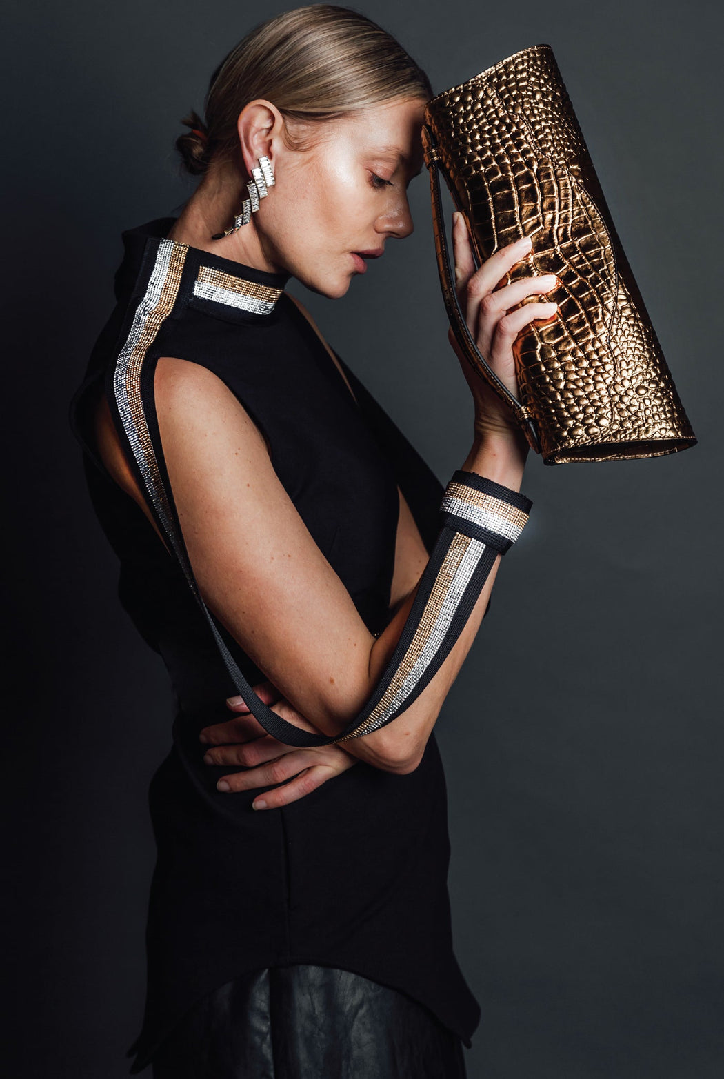 NAPA STRAPPED CRYSTAL SLEEVE TOP